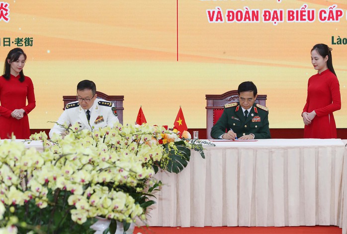 Hải quân Việt Nam thiết lập đường dây nóng với Chiến khu miền Nam Trung Quốc- Ảnh 2. Hải quân Việt Nam thiết lập đường dây nóng với Chiến khu miền Nam Trung Quốc- Ảnh 2.