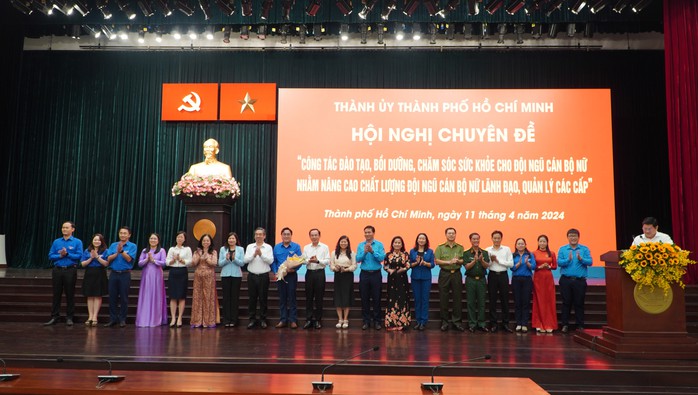 Trân trọng những đóng góp của phụ nữ TP HCM- Ảnh 2.