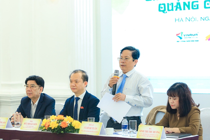 Gỡ vướng để quảng cáo ngoài trời phát triển- Ảnh 1. Gỡ vướng để quảng cáo ngoài trời phát triển- Ảnh 1.