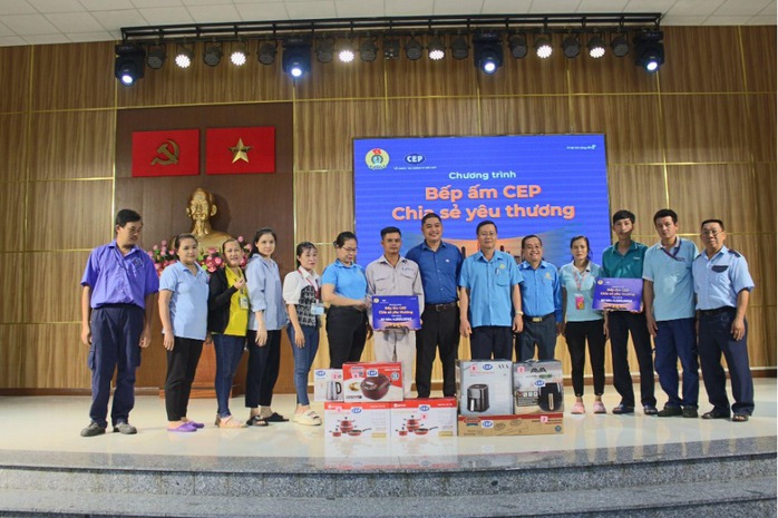 Nhờ CEP, công nhân thoát bẫy “tín dụng đen” - Ảnh 4. Nhờ CEP, công nhân thoát bẫy “tín dụng đen” - Ảnh 4.