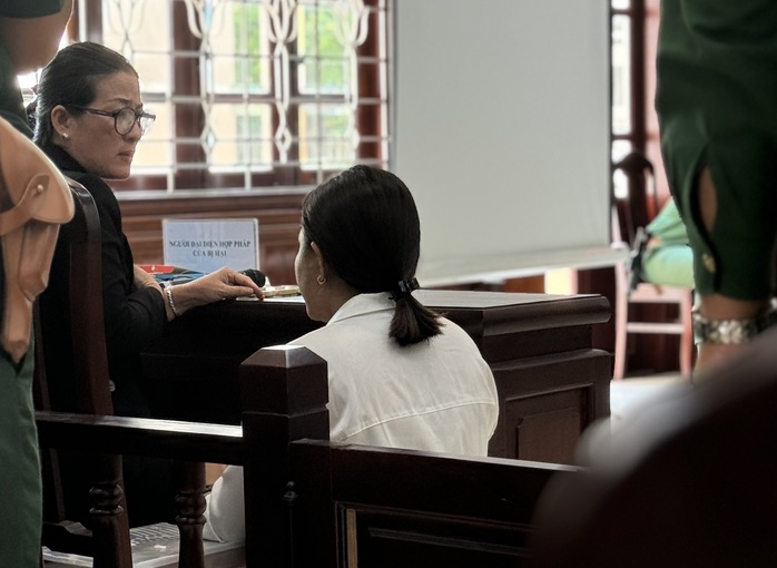 Cựu thiếu tá tông chết nữ sinh ở Ninh Thuận nhận y án 14 tháng tù- Ảnh 2. Cựu thiếu tá tông chết nữ sinh ở Ninh Thuận nhận y án 14 tháng tù- Ảnh 2.
