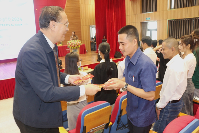 Trường ĐH Cửu Long tổ chức Tết cho lưu học sinh- Ảnh 2. Trường ĐH Cửu Long tổ chức Tết cho lưu học sinh- Ảnh 2.