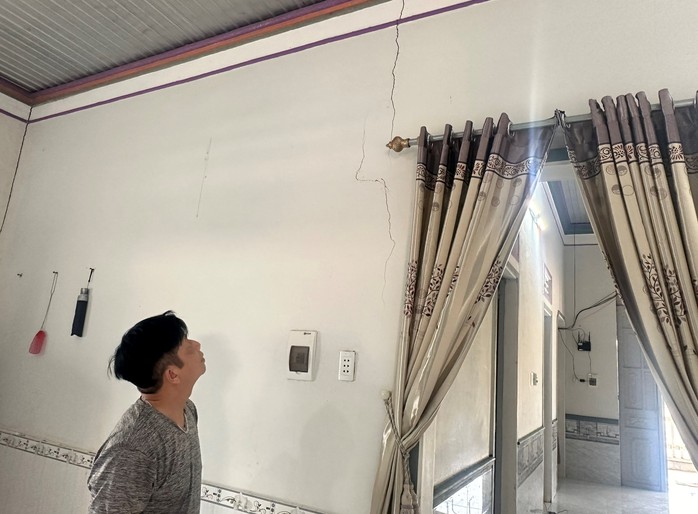 Công ty TNHH Tập đoàn Sơn Hải: Bạt đồi, khai thác đá khi chưa hoàn tất thủ tục cần thiết!- Ảnh 4. Công ty TNHH Tập đoàn Sơn Hải: Bạt đồi, khai thác đá khi chưa hoàn tất thủ tục cần thiết!- Ảnh 4.