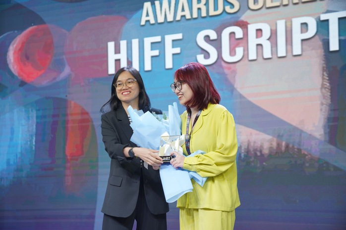 NSND Thanh Thúy, Kathy Uyên… trao giải điện ảnh!- Ảnh 3. NSND Thanh Thúy, Kathy Uyên… trao giải điện ảnh!- Ảnh 3.