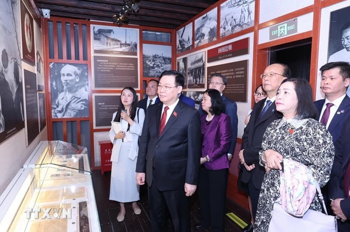 Chủ tịch Quốc hội thăm Khu di tích Chủ tịch Hồ Chí Minh tại TP Côn Minh- Ảnh 3. Chủ tịch Quốc hội thăm Khu di tích Chủ tịch Hồ Chí Minh tại TP Côn Minh- Ảnh 3.