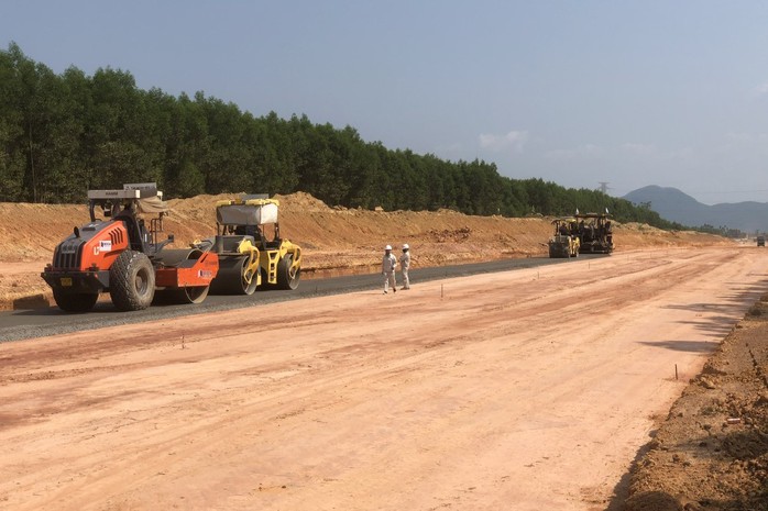 Khẩn trương thông hầm dài nhất trên tuyến cao tốc Bắc - Nam- Ảnh 3. Khẩn trương thông hầm dài nhất trên tuyến cao tốc Bắc - Nam- Ảnh 3.