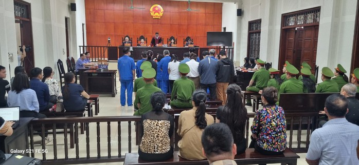 Bị cáo Đỗ Hữu Ca bị tuyên án 10 năm tù- Ảnh 2. Bị cáo Đỗ Hữu Ca bị tuyên án 10 năm tù- Ảnh 2.