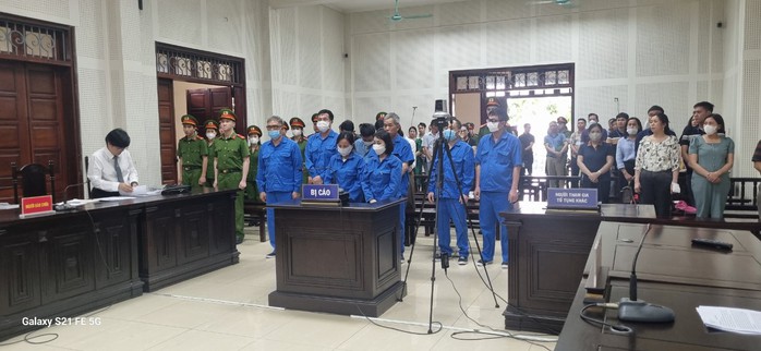 Bị cáo Đỗ Hữu Ca bị tuyên án 10 năm tù- Ảnh 4. Bị cáo Đỗ Hữu Ca bị tuyên án 10 năm tù- Ảnh 4.