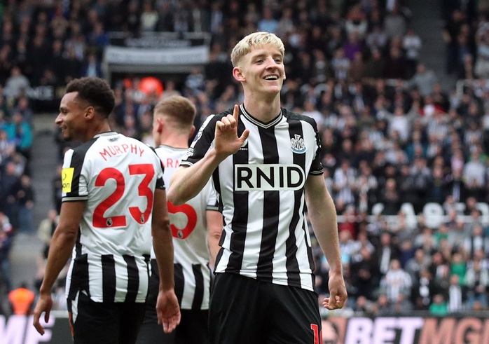 Thua thảm Newcastle, Tottenham văng khỏi Top 4 Ngoại hạng- Ảnh 4. Thua thảm Newcastle, Tottenham văng khỏi Top 4 Ngoại hạng- Ảnh 4.