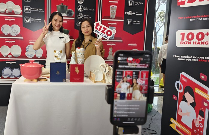 Shopee, TikTok Shop chiếm gần hết “miếng bánh” thương mại điện tử- Ảnh 2. Shopee, TikTok Shop chiếm gần hết “miếng bánh” thương mại điện tử- Ảnh 2.