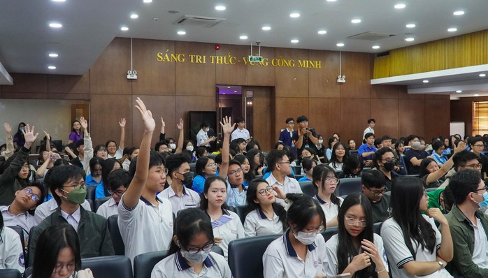 Trường ĐH Luật TP HCM “thấu hiểu” sinh viên trong vấn đề học phí- Ảnh 1.