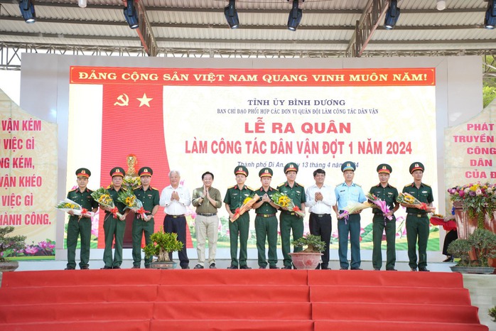 Bình Dương ra quân làm công tác dân vận- Ảnh 2. Bình Dương ra quân làm công tác dân vận- Ảnh 2.