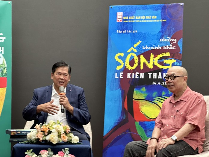 Cuộc gặp gỡ đầy xúc động của tác giả Lê Kiên Thành về sách Cuộc gặp gỡ đầy xúc động của tác giả Lê Kiên Thành về sách