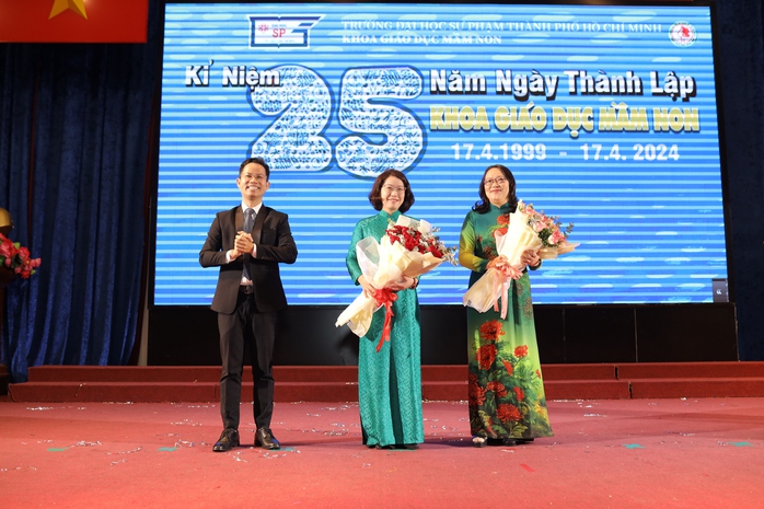 25 năm đào tạo hơn 30.000 cử nhân giáo dục mầm non- Ảnh 2. 25 năm đào tạo hơn 30.000 cử nhân giáo dục mầm non- Ảnh 2.