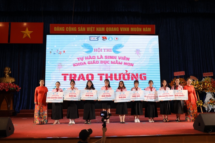 25 năm đào tạo hơn 30.000 cử nhân giáo dục mầm non- Ảnh 3. 25 năm đào tạo hơn 30.000 cử nhân giáo dục mầm non- Ảnh 3.