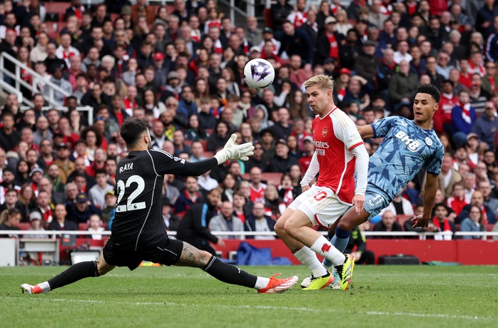 Arsenal thua sốc sân nhà, ngôi đỉnh bảng trao tay Man City- Ảnh 6. Arsenal thua sốc sân nhà, ngôi đỉnh bảng trao tay Man City- Ảnh 6.