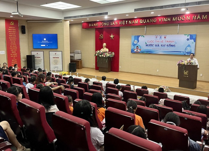 Khai mạc cuộc thi vẽ tranh “Nước và sự sống”- Ảnh 1. Khai mạc cuộc thi vẽ tranh “Nước và sự sống”- Ảnh 1.