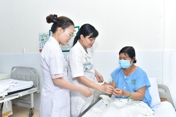 Vòng tránh thai chui nhầm ổ bụng 2 người phụ nữ- Ảnh 1. Vòng tránh thai chui nhầm ổ bụng 2 người phụ nữ- Ảnh 1.