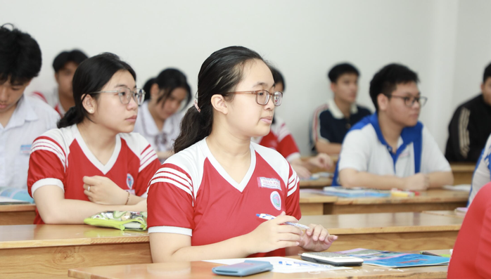 80 thí sinh đạt trên 1.000 điểm thi đánh giá năng lực- Ảnh 1. 80 thí sinh đạt trên 1.000 điểm thi đánh giá năng lực- Ảnh 1.