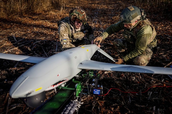 Quân đội Ukraine được "bơm" UAV, trung tâm chỉ huy Nga ở Crimea trúng đòn- Ảnh 2. Quân đội Ukraine được "bơm" UAV, trung tâm chỉ huy Nga ở Crimea trúng đòn- Ảnh 2.