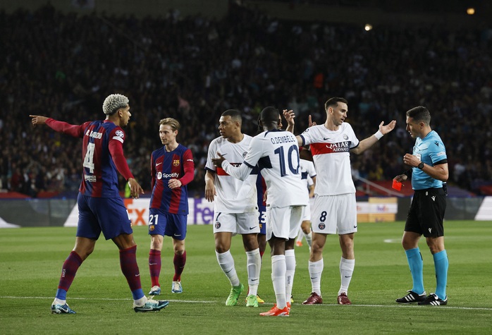 Địa chấn xứ Catalan, PSG ngược dòng loại Barcelona ở tứ kết Champions League- Ảnh 2. Địa chấn xứ Catalan, PSG ngược dòng loại Barcelona ở tứ kết Champions League- Ảnh 2.