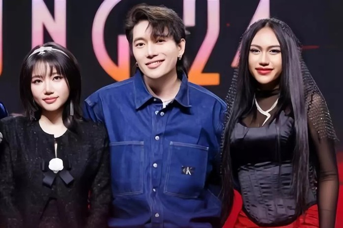 Hé lộ Hé lộ