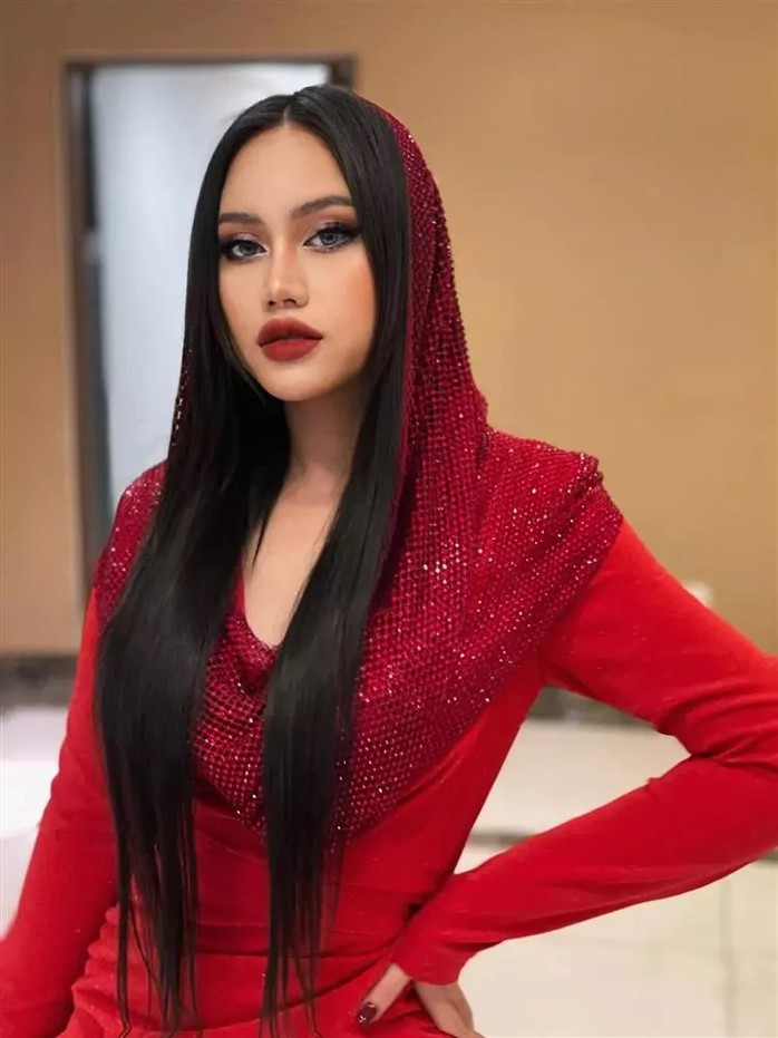 Hé lộ Hé lộ