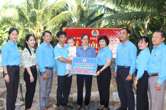 Khởi công xây dựng Mái ấm Công đoàn ở Khánh Hòa
- Ảnh 3. Khởi công xây dựng Mái ấm Công đoàn ở Khánh Hòa
- Ảnh 3.