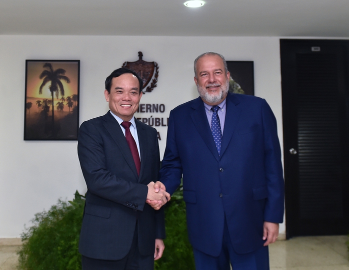 Phó Thủ tướng Trần Lưu Quang hội kiến với Thủ tướng Cuba- Ảnh 1. Phó Thủ tướng Trần Lưu Quang hội kiến với Thủ tướng Cuba- Ảnh 1.