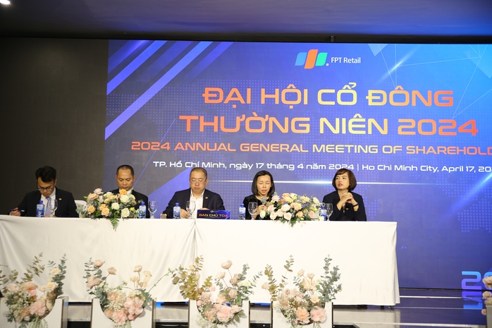 FPT Retail tổ chức thành công đại hội cổ đông thường niên 2024- Ảnh 1. FPT Retail tổ chức thành công đại hội cổ đông thường niên 2024- Ảnh 1.