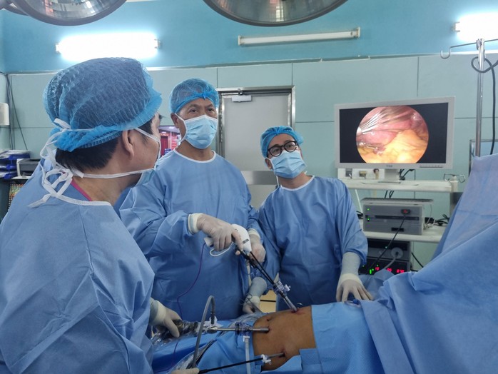 Bệnh nhân trào ngược dạ dày - thực quản vừa được các bác sĩ phẫu thuật tạo van điều trị