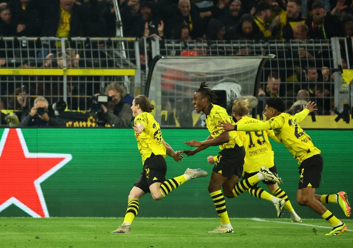 Cựu cầu thủ Man United tỏa sáng, Dortmund quật ngã Atletico Madrid - Ảnh 8. Cựu cầu thủ Man United tỏa sáng, Dortmund quật ngã Atletico Madrid - Ảnh 8.