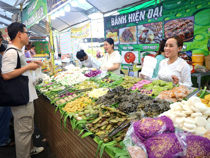 Giỗ Tổ Hùng Vương, đến Cần Thơ thưởng thức 100 loại bánh- Ảnh 7. Giỗ Tổ Hùng Vương, đến Cần Thơ thưởng thức 100 loại bánh- Ảnh 7.