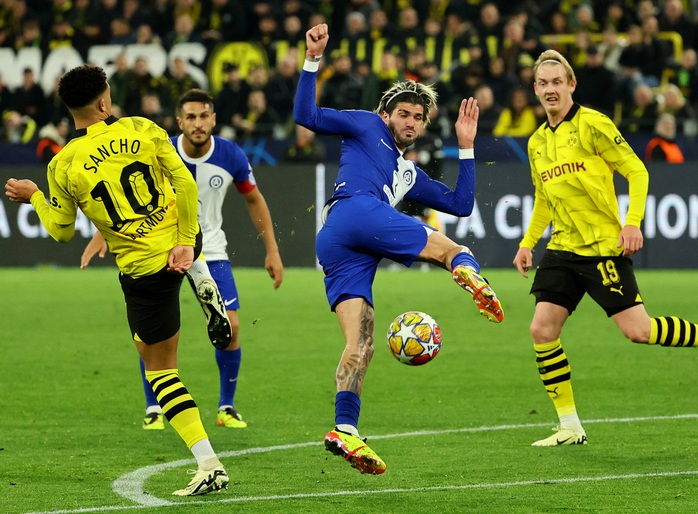 Cựu cầu thủ Man United tỏa sáng, Dortmund quật ngã Atletico Madrid - Ảnh 1. Cựu cầu thủ Man United tỏa sáng, Dortmund quật ngã Atletico Madrid - Ảnh 1.
