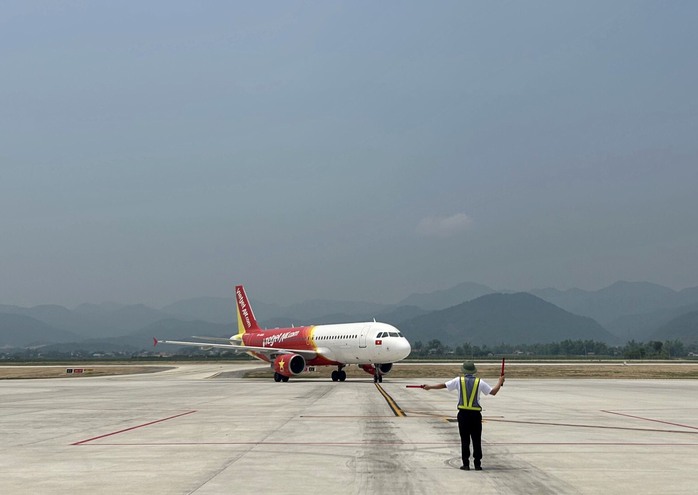 Sân bay Điện Biên có đài kiểm soát không lưu mới- Ảnh 2. Sân bay Điện Biên có đài kiểm soát không lưu mới- Ảnh 2.