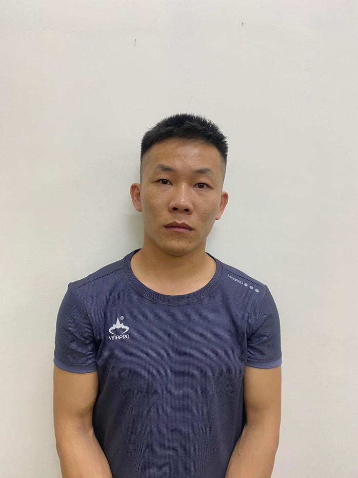 Thủ phạm cướp tiệm vàng ở Hà Tĩnh khai gì?- Ảnh 1. Thủ phạm cướp tiệm vàng ở Hà Tĩnh khai gì?- Ảnh 1.