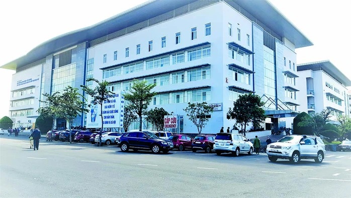 Nghịch tử 2 tay 2 dao lao vào chém mẹ - Ảnh 1. Nghịch tử 2 tay 2 dao lao vào chém mẹ - Ảnh 1.