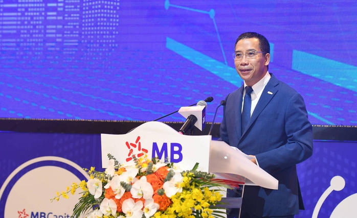 Một ngân hàng vừa tặng 500.000 đồng cho cổ đông đi họp, hứa chia cổ tức 20%- Ảnh 1.