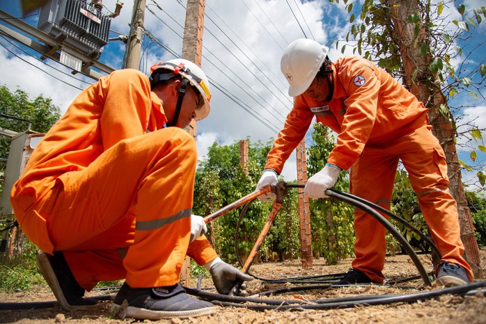 EVNCPC: Công tác tiết kiệm điện có nhiều chuyển biến tích cực nhờ các giải pháp thiết thực- Ảnh 3. EVNCPC: Công tác tiết kiệm điện có nhiều chuyển biến tích cực nhờ các giải pháp thiết thực- Ảnh 3.