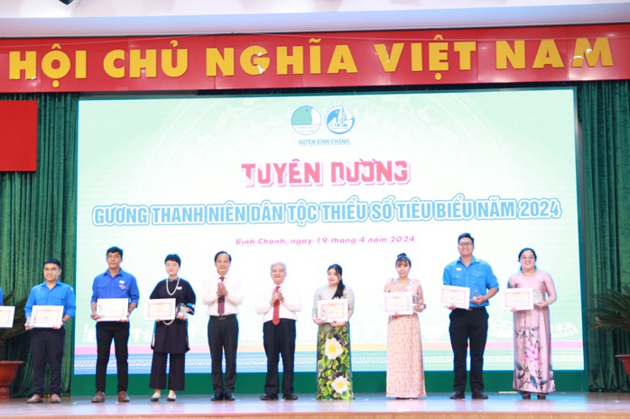 Cụ thể hóa đường lối, chính sách trong phát huy bản sắc văn hóa các dân tộc thiểu số- Ảnh 5. Cụ thể hóa đường lối, chính sách trong phát huy bản sắc văn hóa các dân tộc thiểu số- Ảnh 5.