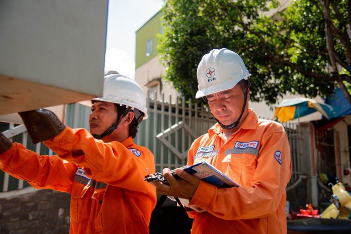 EVNCPC: Công tác tiết kiệm điện có nhiều chuyển biến tích cực nhờ các giải pháp thiết thực- Ảnh 4. EVNCPC: Công tác tiết kiệm điện có nhiều chuyển biến tích cực nhờ các giải pháp thiết thực- Ảnh 4.