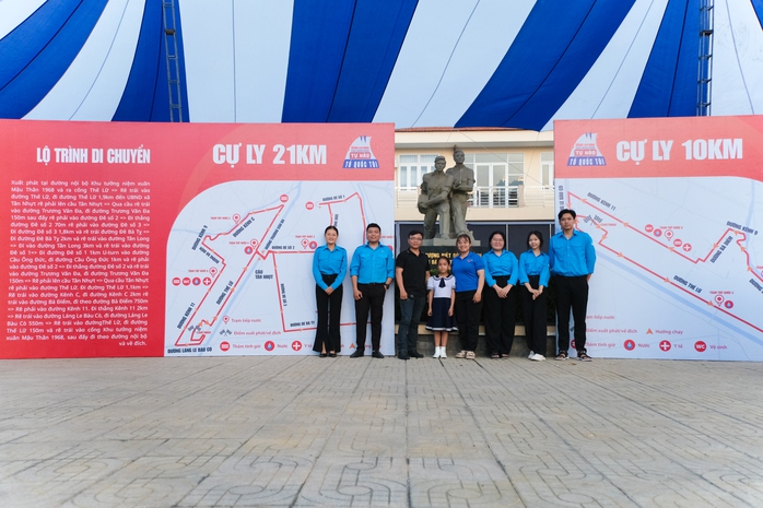 Gần 150 tình nguyện viên hỗ trợ giải chạy "Tự hào Tổ quốc tôi"- Ảnh 1. Gần 150 tình nguyện viên hỗ trợ giải chạy "Tự hào Tổ quốc tôi"- Ảnh 1.