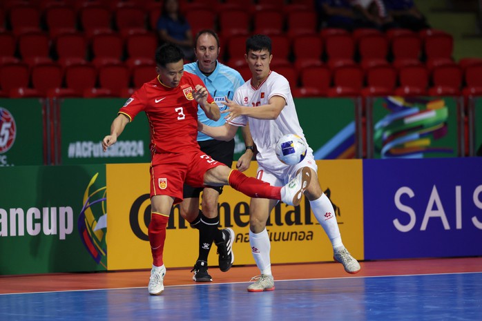 Tuyển futsal Việt Nam thắng Trung Quốc, tạm giữ ngôi đầu- Ảnh 3.