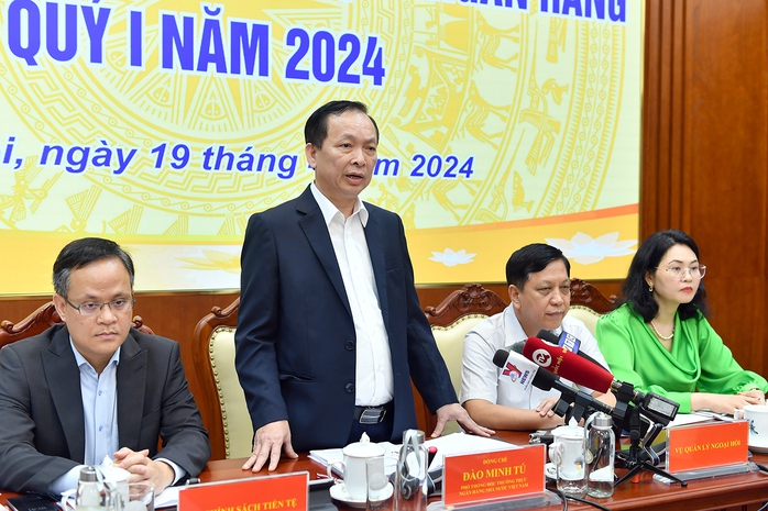 Tỉ giá tăng 4,9%, Ngân hàng Nhà nước bán ngoại tệ can thiệp- Ảnh 1. Tỉ giá tăng 4,9%, Ngân hàng Nhà nước bán ngoại tệ can thiệp- Ảnh 1.