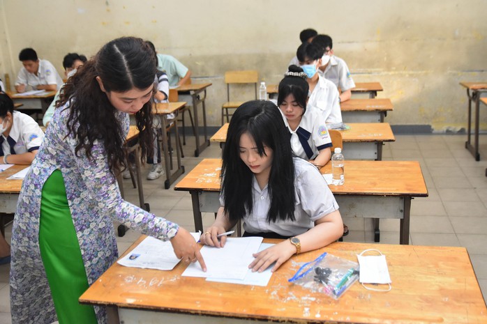 Bộ Giáo dục và Đào tạo đề xuất tuyển dụng giáo viên tốt nghiệp cao đẳng để giải quyết bài toán thiếu giáo viên Ảnh: TẤN THẠNH Bộ Giáo dục và Đào tạo đề xuất tuyển dụng giáo viên tốt nghiệp cao đẳng để giải quyết bài toán thiếu giáo viên Ảnh: TẤN THẠNH