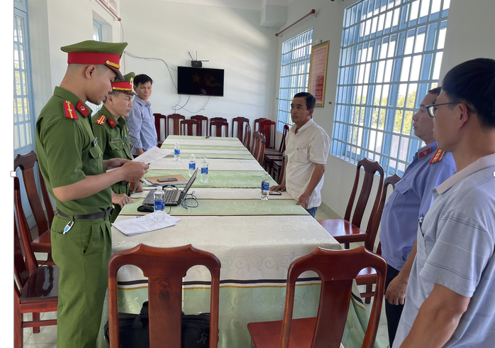 Đồng Nai: Khởi tố cựu chủ tịch, phó chủ tịch xã ở TP Long Khánh- Ảnh 2. Đồng Nai: Khởi tố cựu chủ tịch, phó chủ tịch xã ở TP Long Khánh- Ảnh 2.