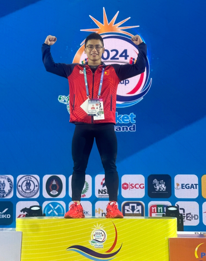 Lực sĩ Trịnh Văn Vinh giành quyền tham dự Olympic Paris 2024- Ảnh 2. Lực sĩ Trịnh Văn Vinh giành quyền tham dự Olympic Paris 2024- Ảnh 2.