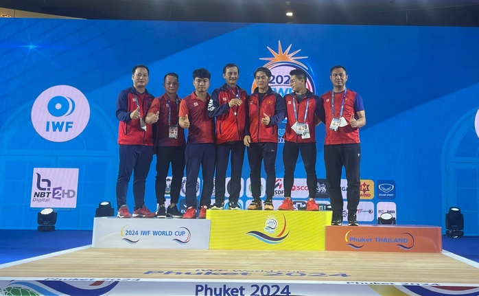 Lực sĩ Trịnh Văn Vinh giành quyền tham dự Olympic Paris 2024- Ảnh 3. Lực sĩ Trịnh Văn Vinh giành quyền tham dự Olympic Paris 2024- Ảnh 3.