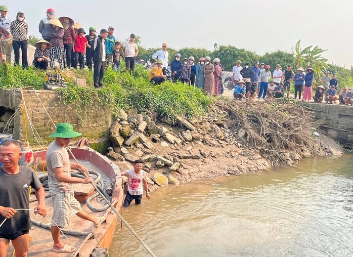 Nhảy từ thành tàu xuống sông tắm, nam sinh lớp 9 chết đuối- Ảnh 1. Nhảy từ thành tàu xuống sông tắm, nam sinh lớp 9 chết đuối- Ảnh 1.