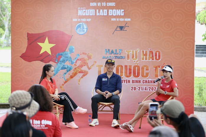 Sôi nổi buổi giao lưu Sôi nổi buổi giao lưu